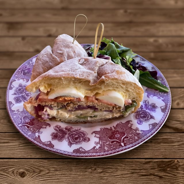 Le French Tuna Sandwich.